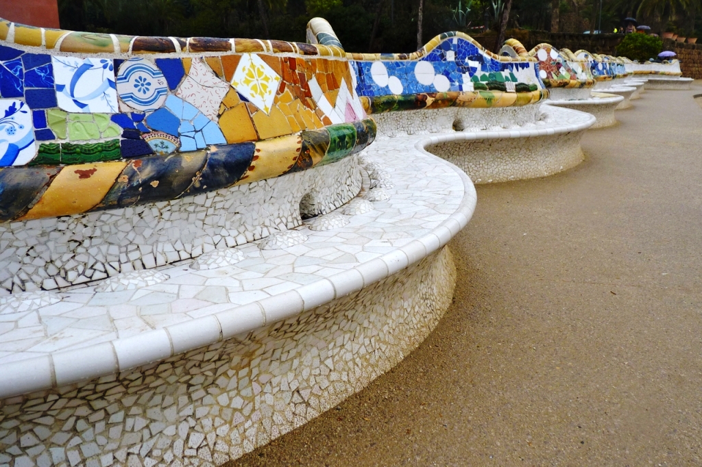 park guell bench