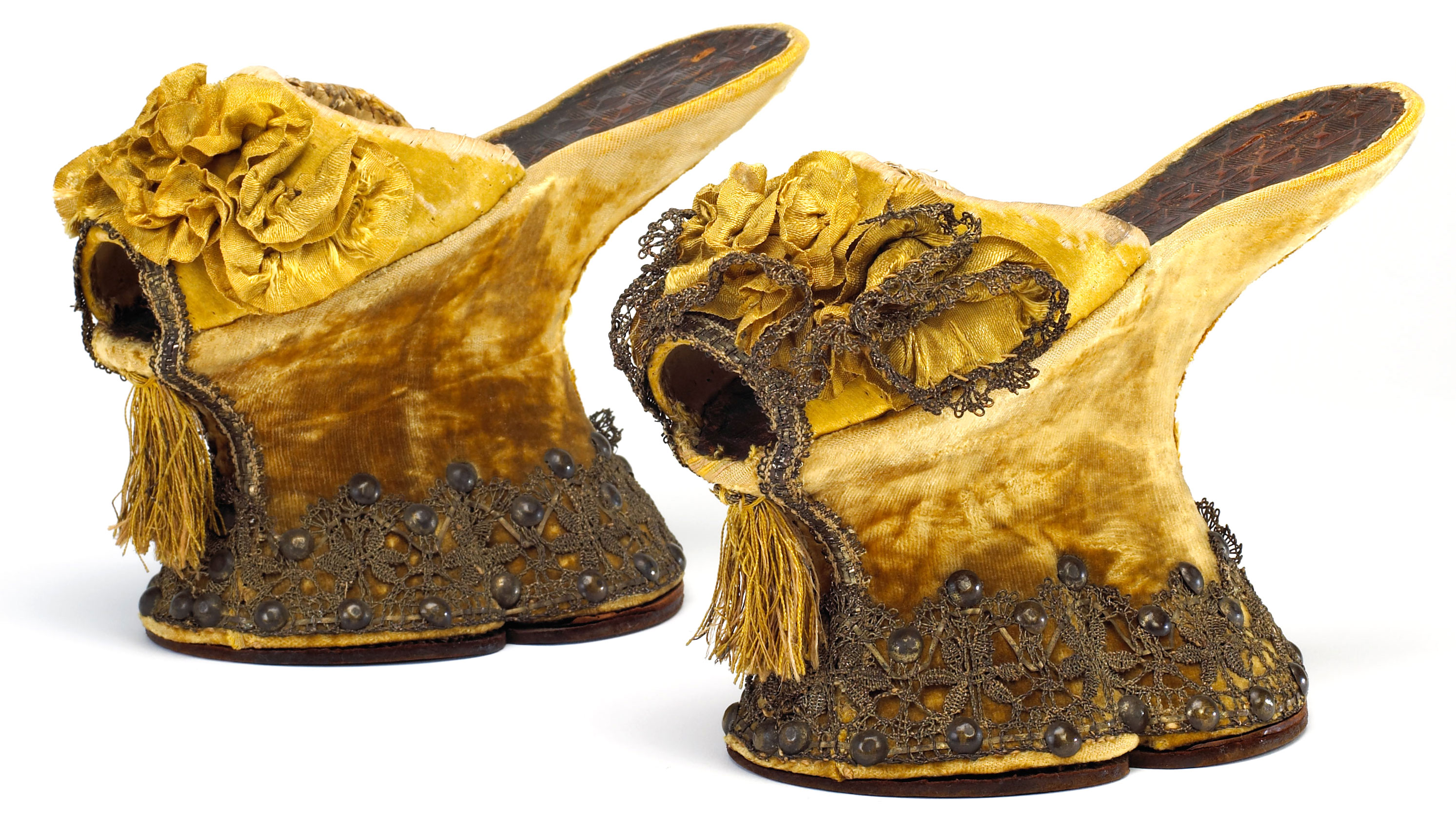 Shoes and socks in a leading role! These museums will enchant you.